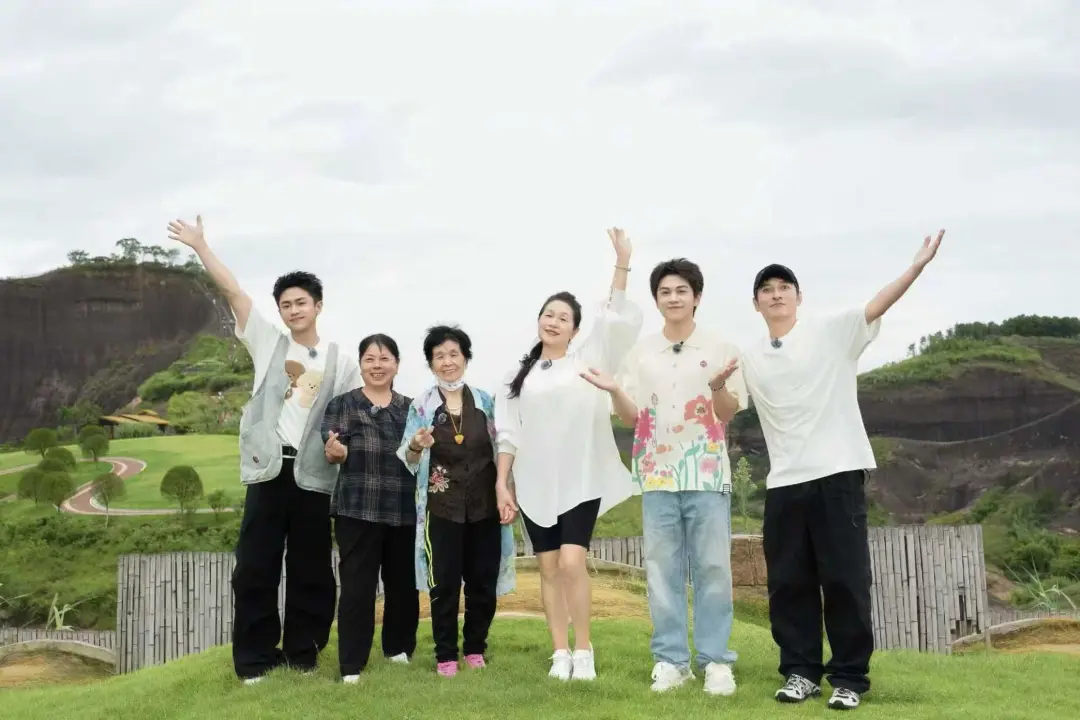 《搞笑藝家人》歡樂回歸！武藝盛宇老友合體開啟瀏陽(yáng)溯溪之旅
